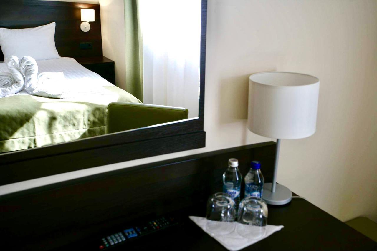 Aparthotel Travel Cracovie Extérieur photo