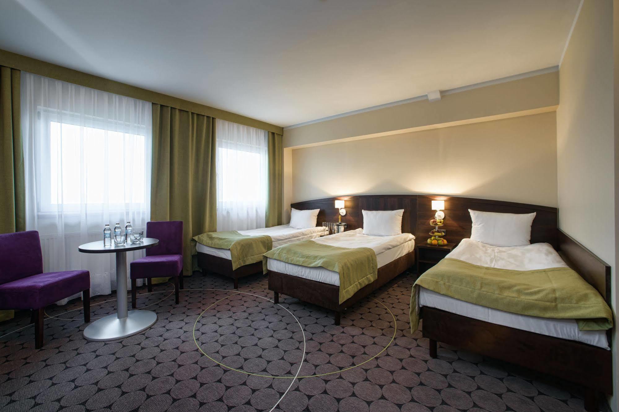 Aparthotel Travel Cracovie Extérieur photo