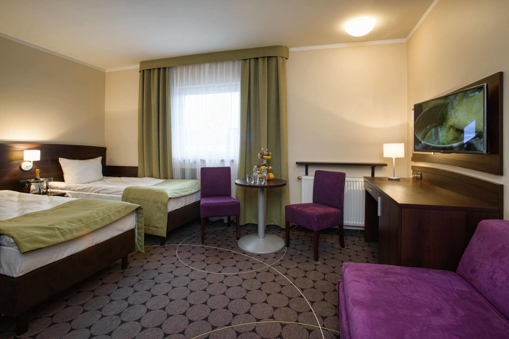 Aparthotel Travel Cracovie Extérieur photo